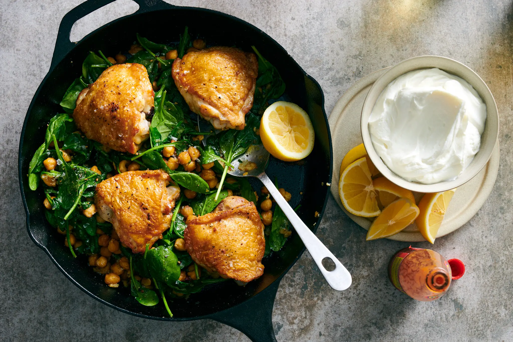 One-Pan Crispy Chicken and Chickpeas – NYT